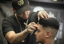 Barber Kh&ocirc;ng Chỉ L&agrave; Thợ Cắt T&oacute;c &ndash; Đ&oacute; L&agrave; Một Nghệ Sĩ Tạo H&igrave;nh!