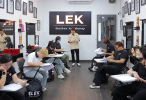 Ti&ecirc;u Chu&acirc;̉n Của M&ocirc;̣t Trung T&acirc;m Đào Tạo Barber Chuy&ecirc;n Nghi&ecirc;̣p