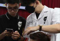 Học Cắt T&oacute;c Nam Cần Chuẩn Bị Những G&igrave; V&agrave; Học Ở Đ&acirc;u?